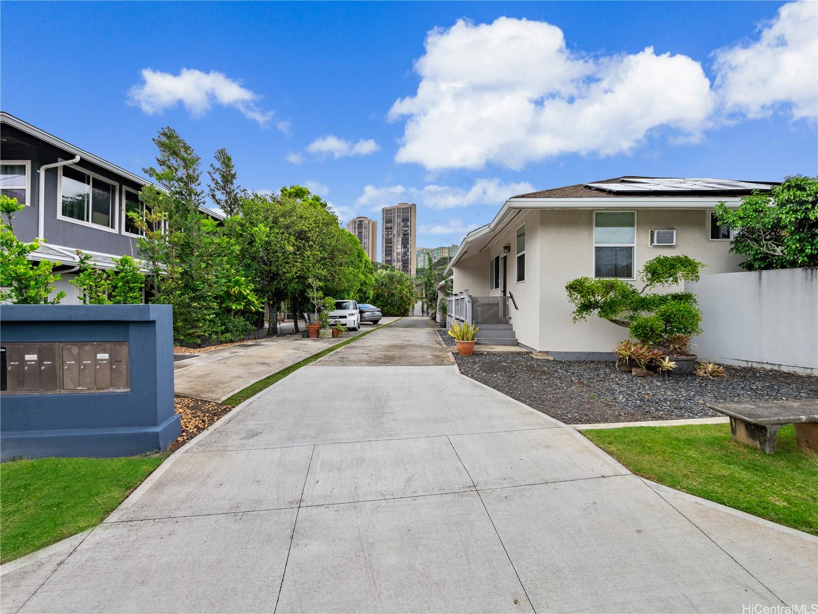 2138 Kanealii Avenue