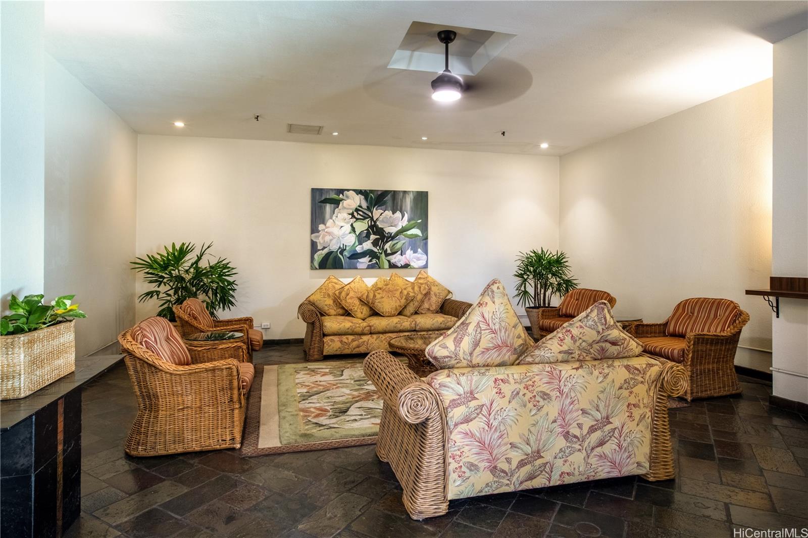 2499 Kapiolani Boulevard  Unit 801