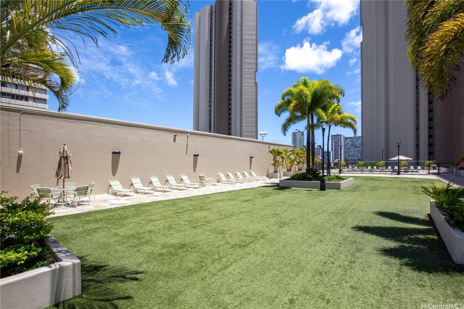 2499 Kapiolani Boulevard  Unit 801
