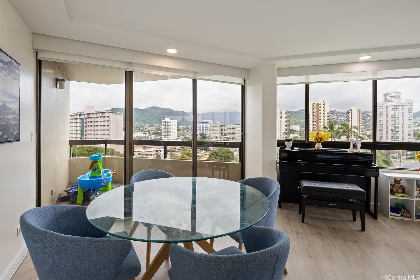 2499 Kapiolani Boulevard  Unit 801