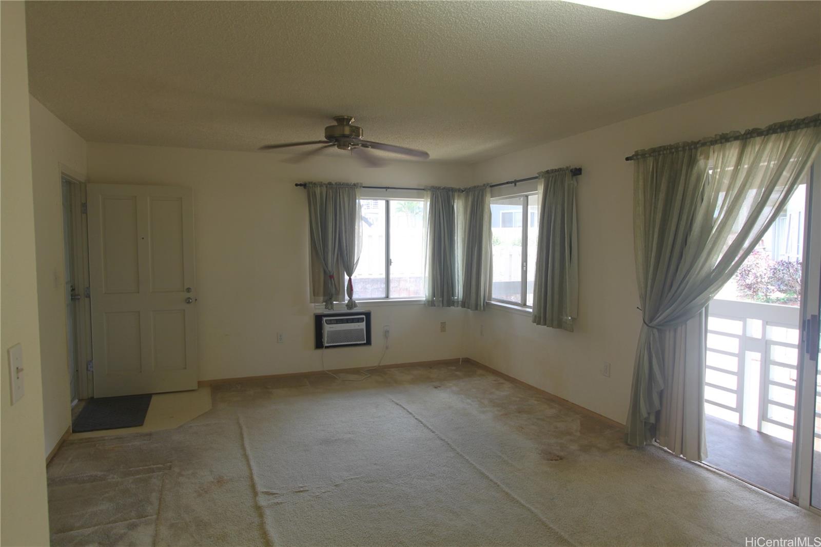 Photo 4 of 24