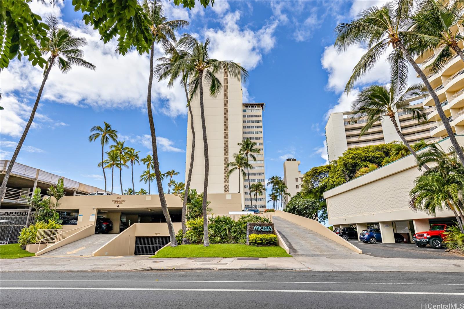 2895 Kalakaua Avenue  Unit 206
