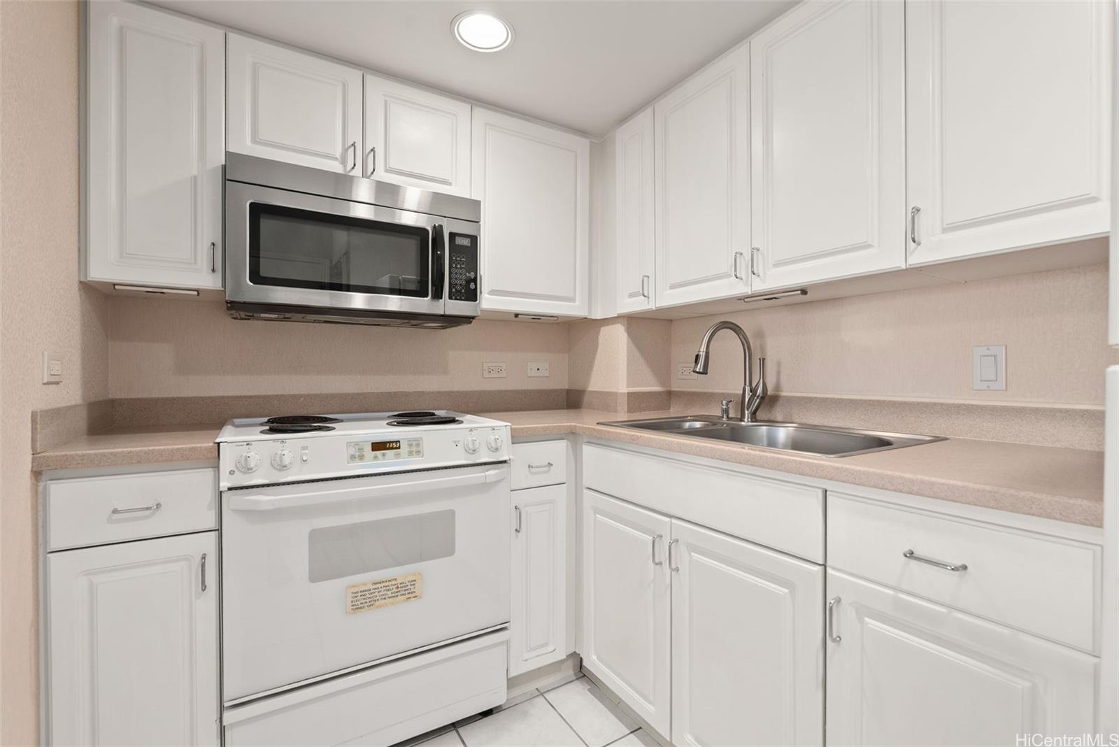 1314 Kalakaua Avenue  Unit 613