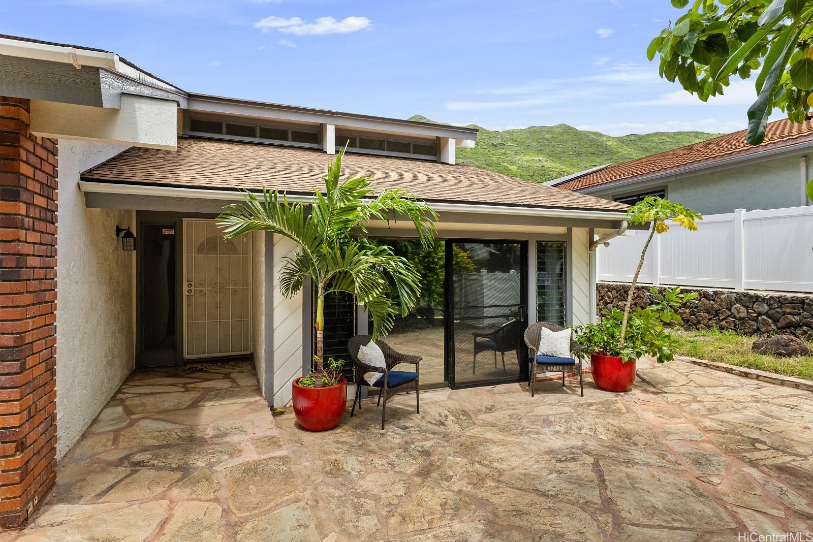 1360 Kaeleku Street