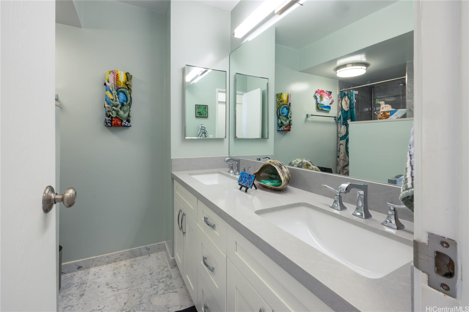 521 Hahaione Street  Unit 2/12H