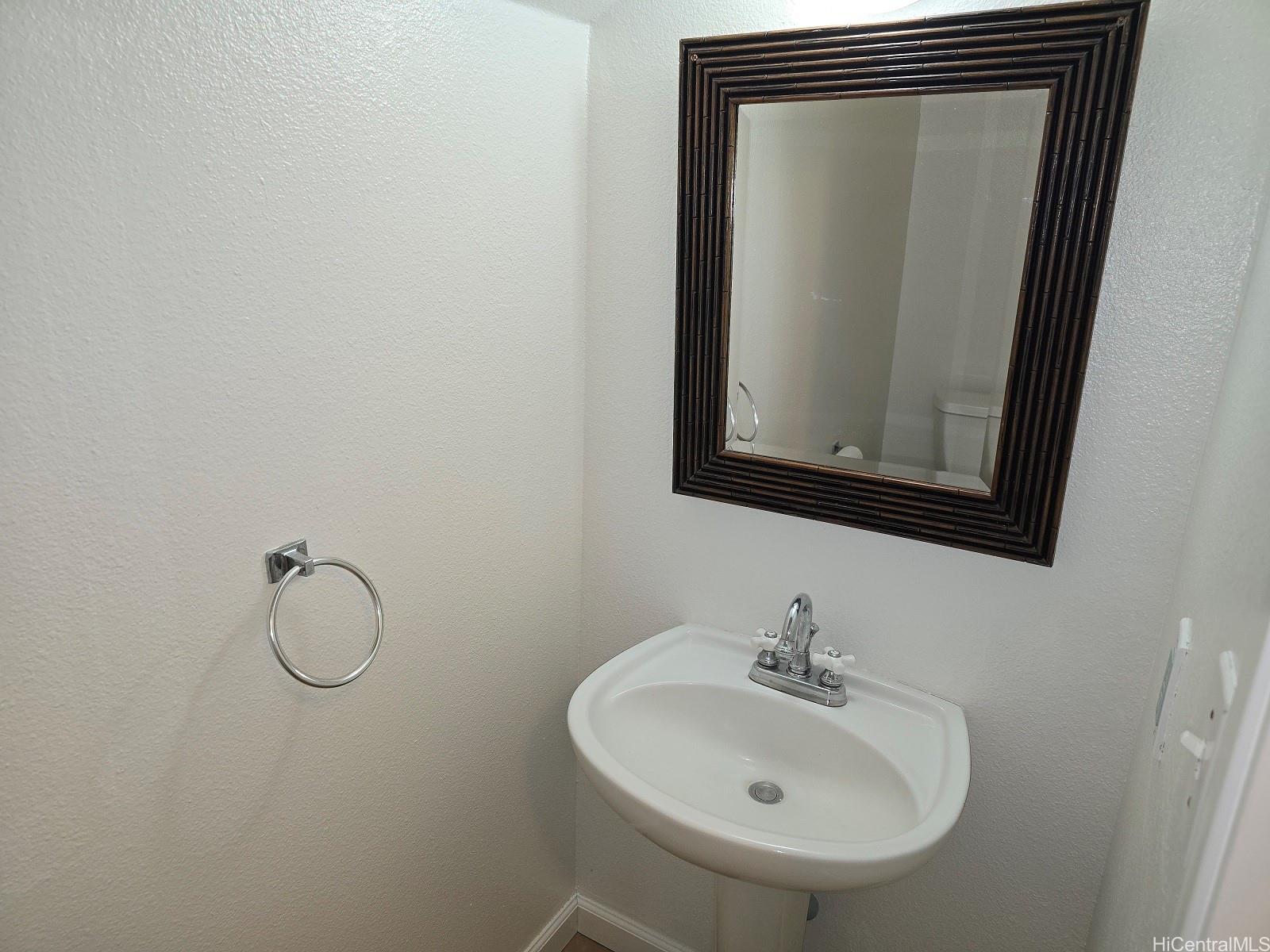 Photo 18 of 21