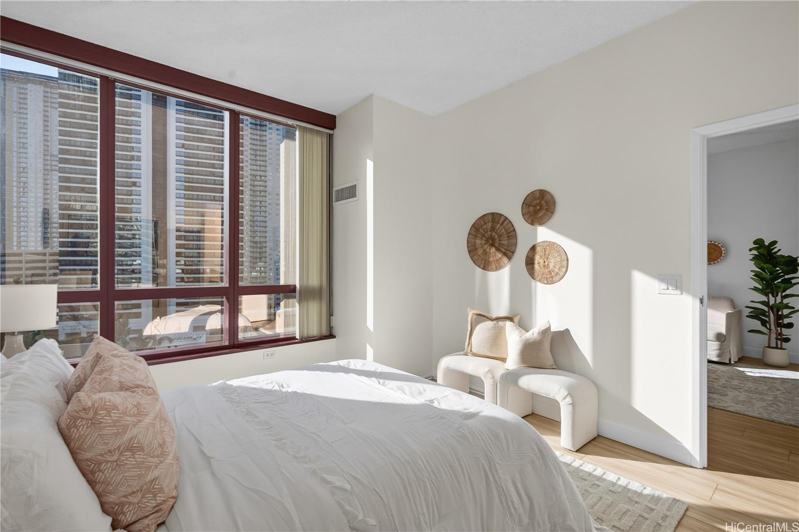 725 Kapiolani Boulevard  Unit 1004