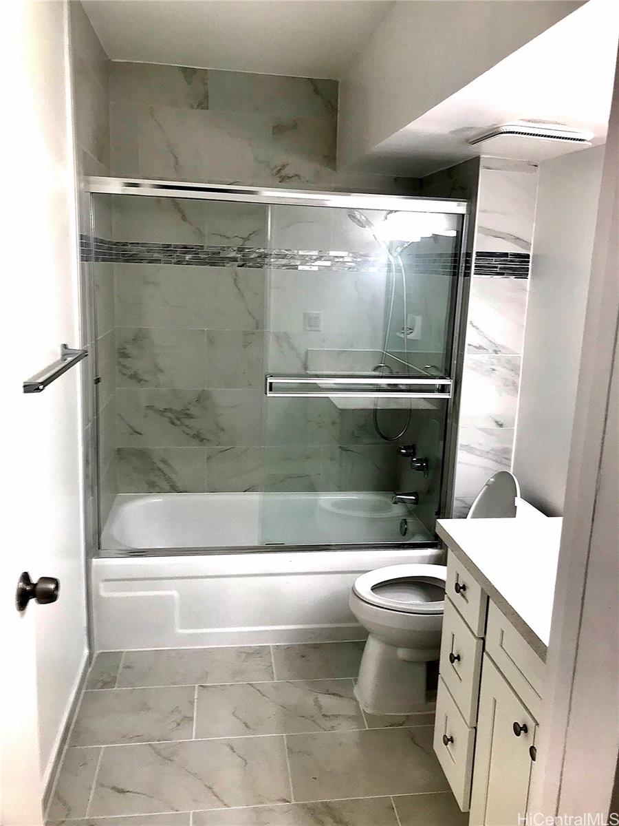 1750 kalakaua Avenue  Unit 202