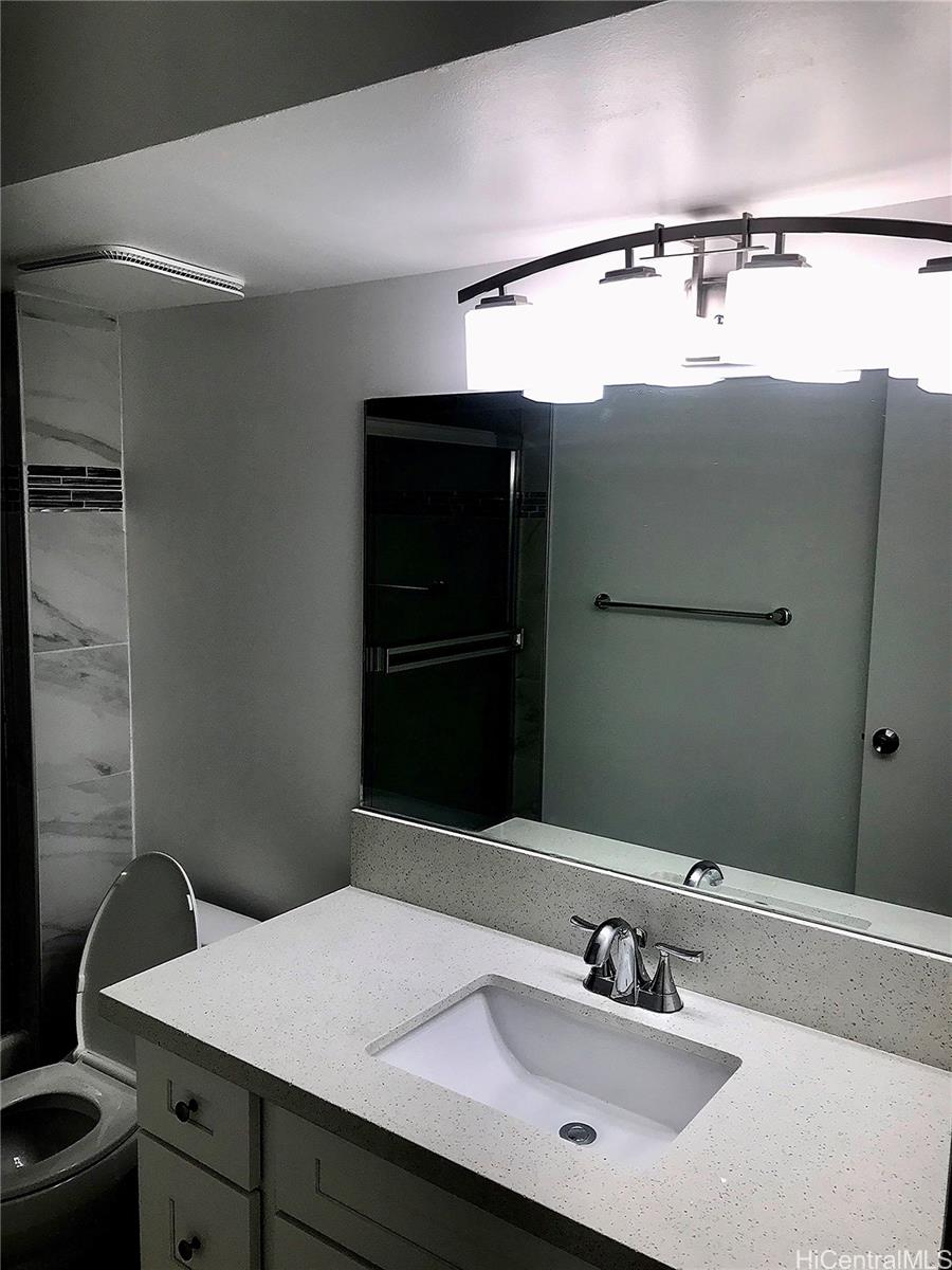 1750 kalakaua Avenue  Unit 202