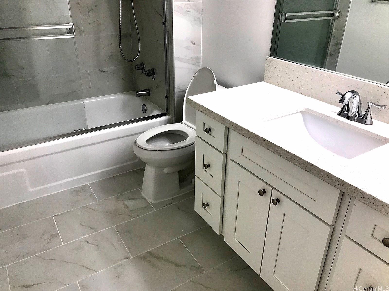 1750 kalakaua Avenue  Unit 202