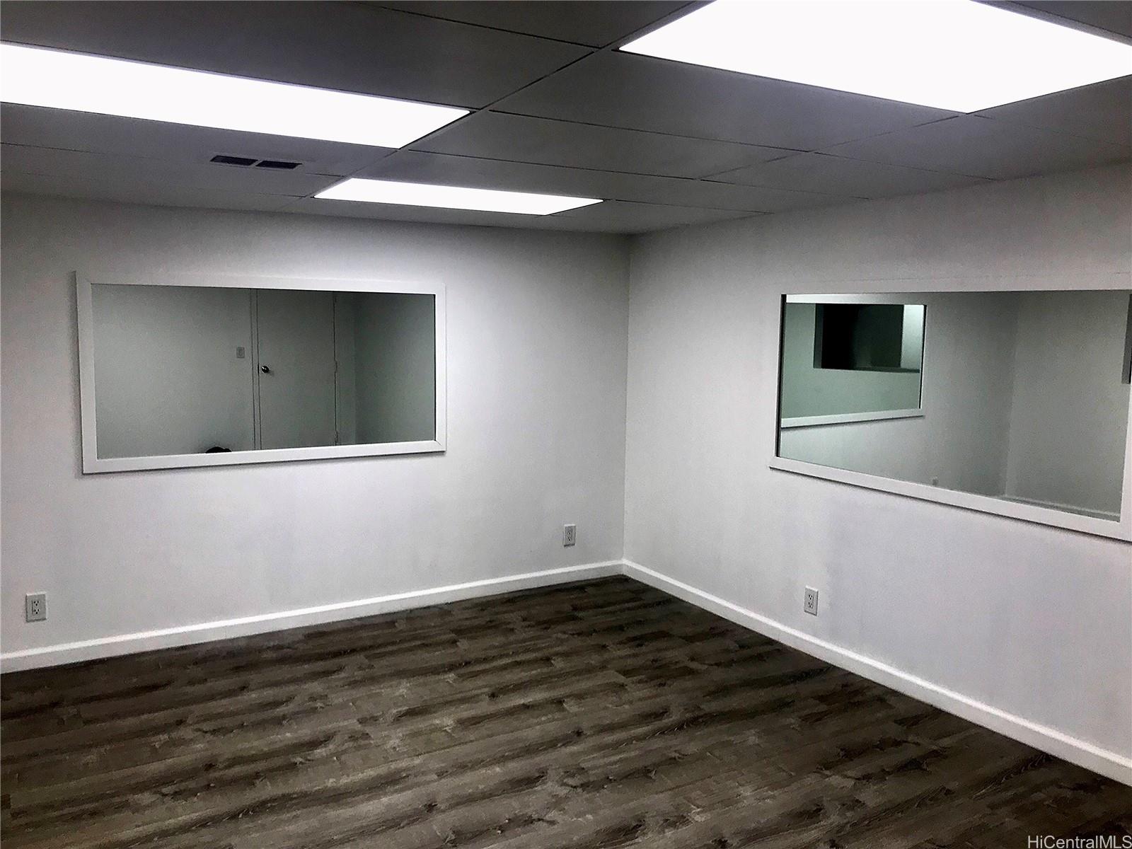 1750 kalakaua Avenue  Unit 202