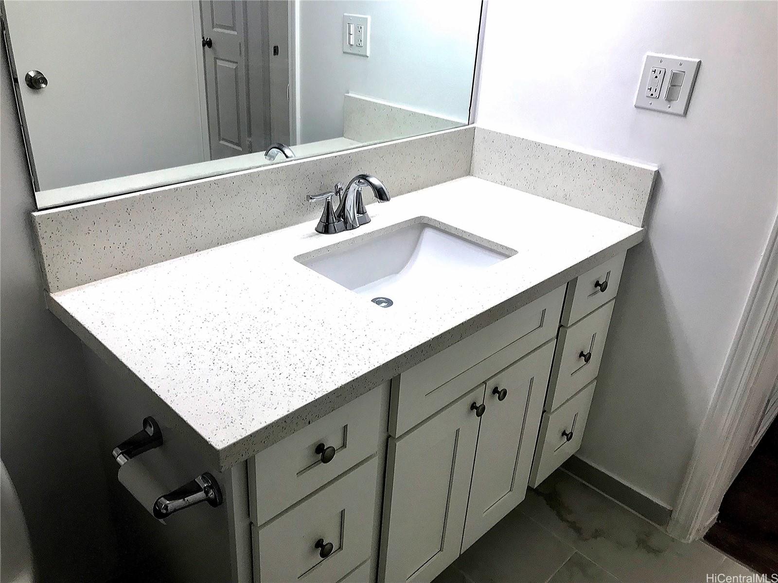 1750 kalakaua Avenue  Unit 202