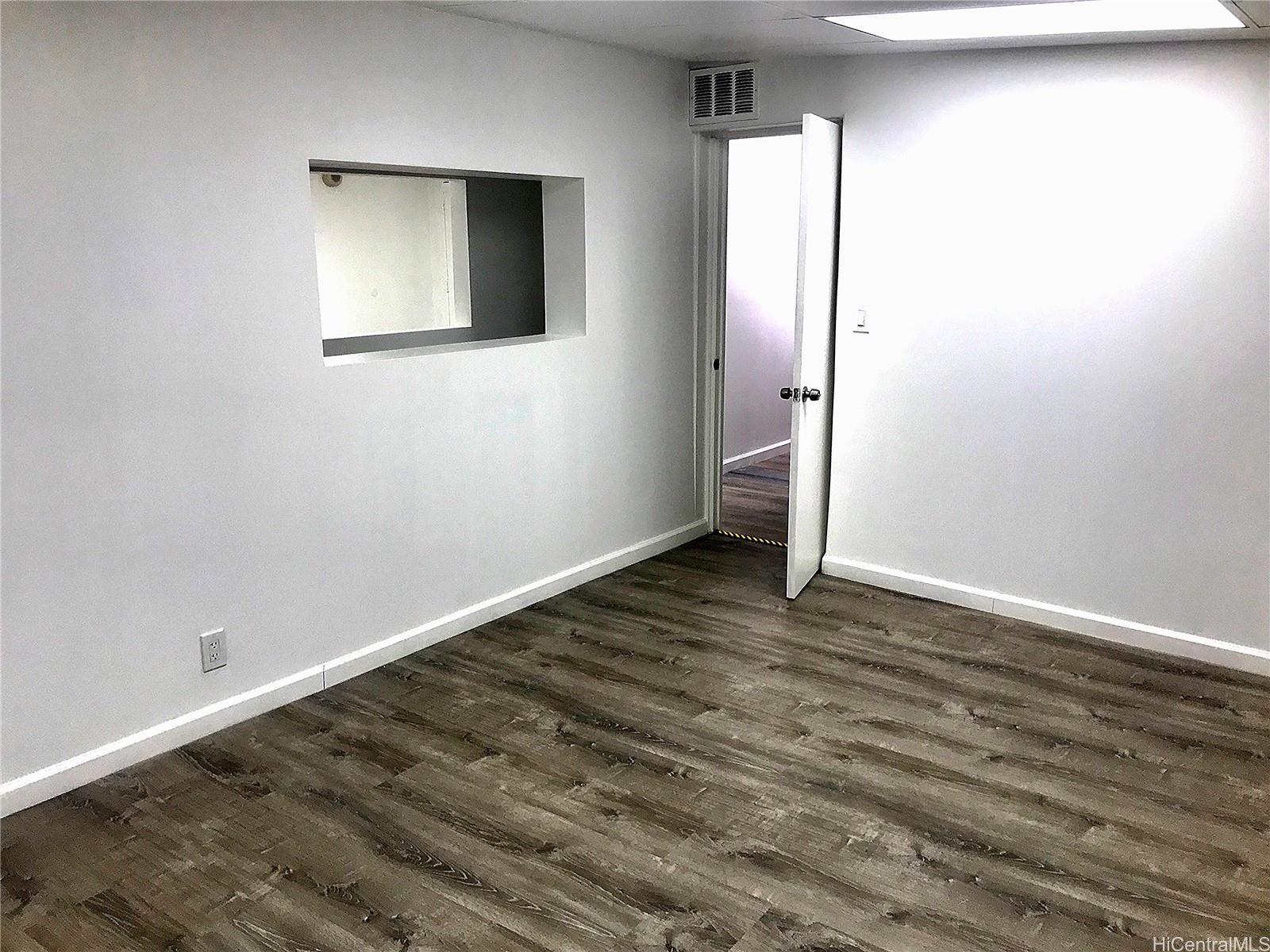 1750 kalakaua Avenue  Unit 202