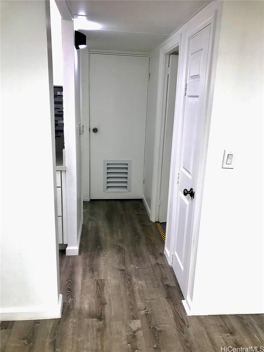 1750 kalakaua Avenue  Unit 202