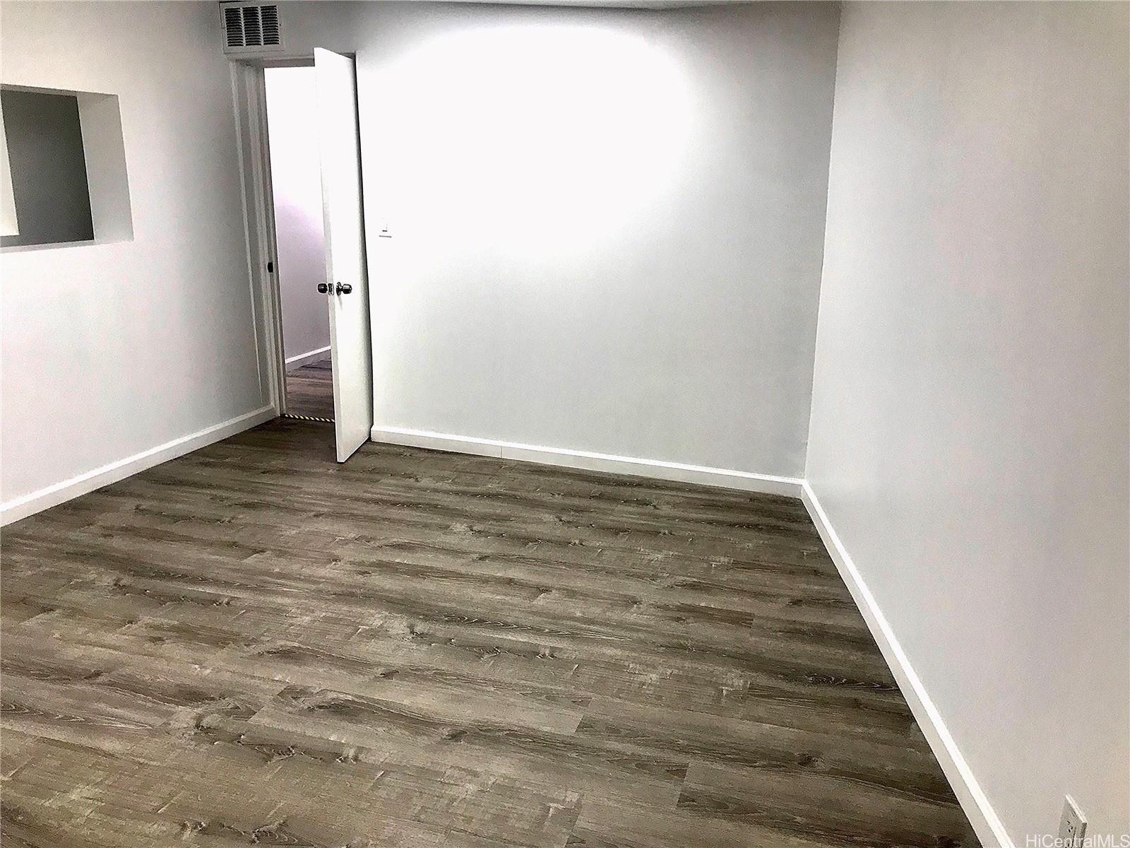 1750 kalakaua Avenue  Unit 202