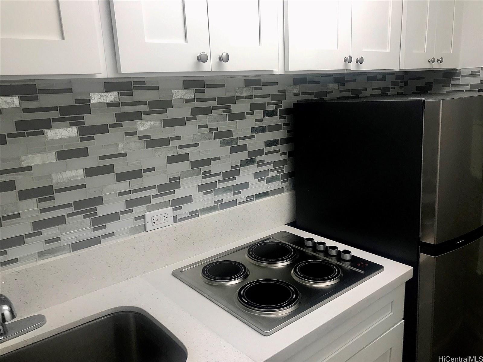 1750 kalakaua Avenue  Unit 202