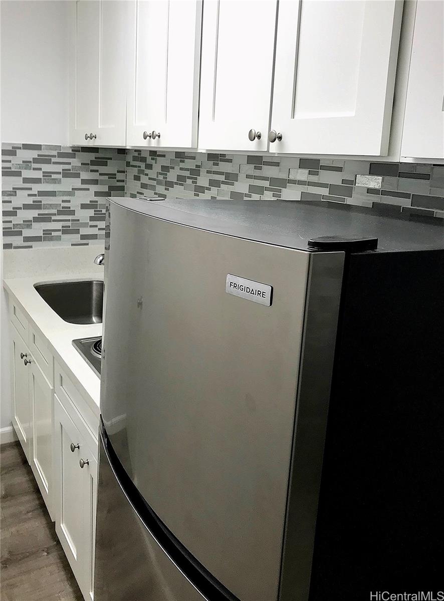 1750 kalakaua Avenue  Unit 202