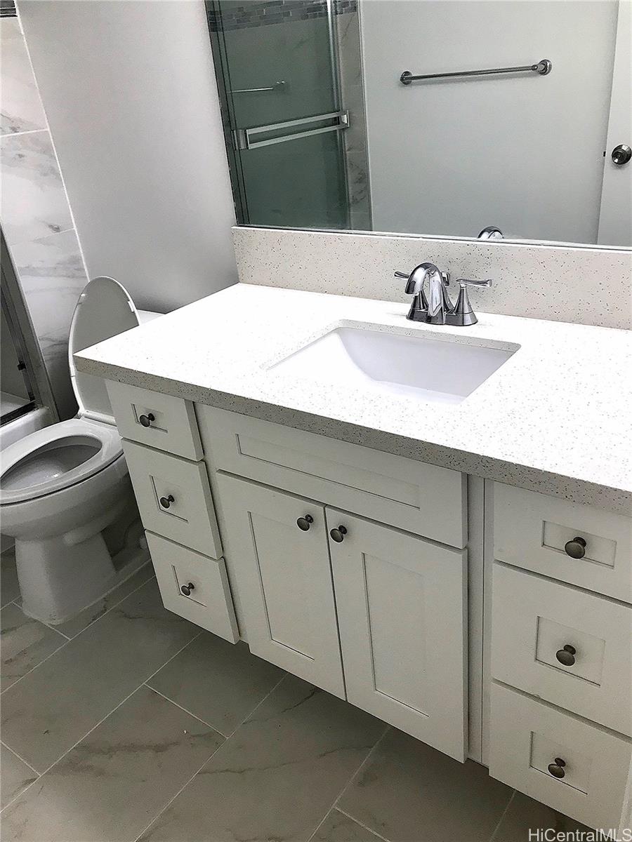1750 kalakaua Avenue  Unit 202