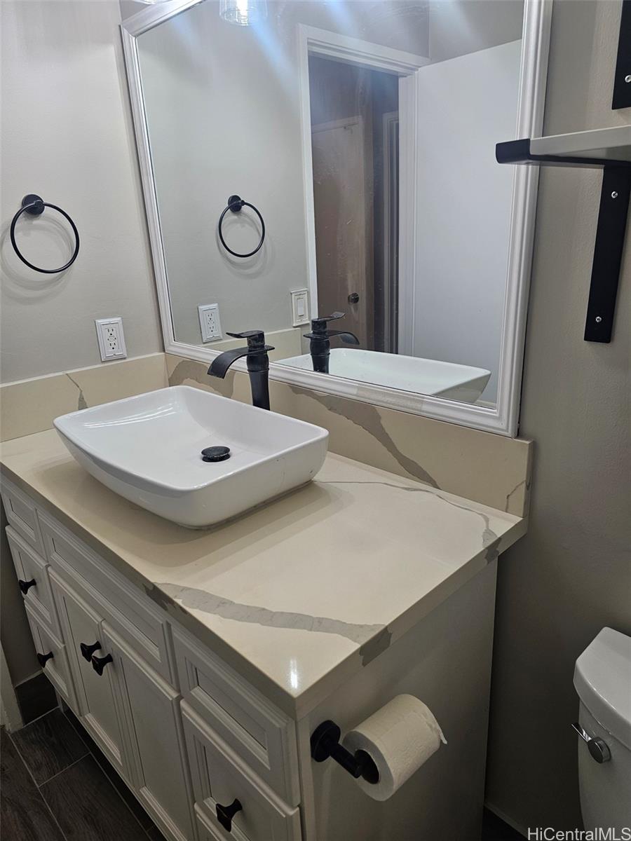 Photo 20 of 24