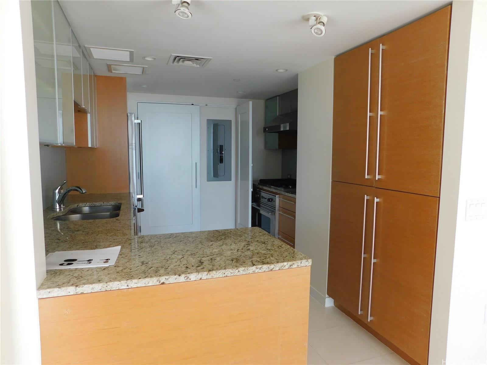 1177 Queen Street  Unit 1704