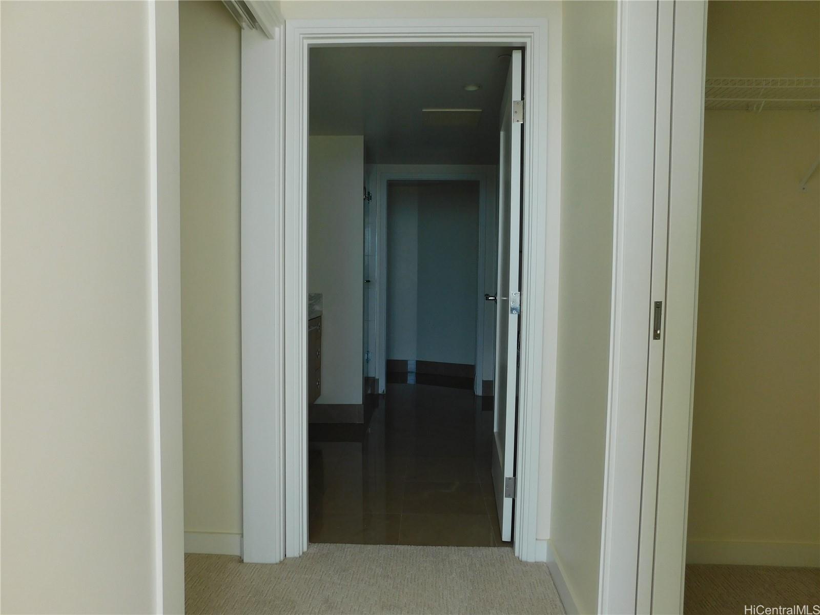 1177 Queen Street  Unit 1704