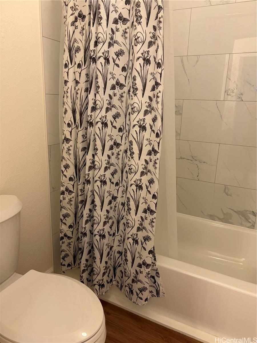 Photo 10 of 11