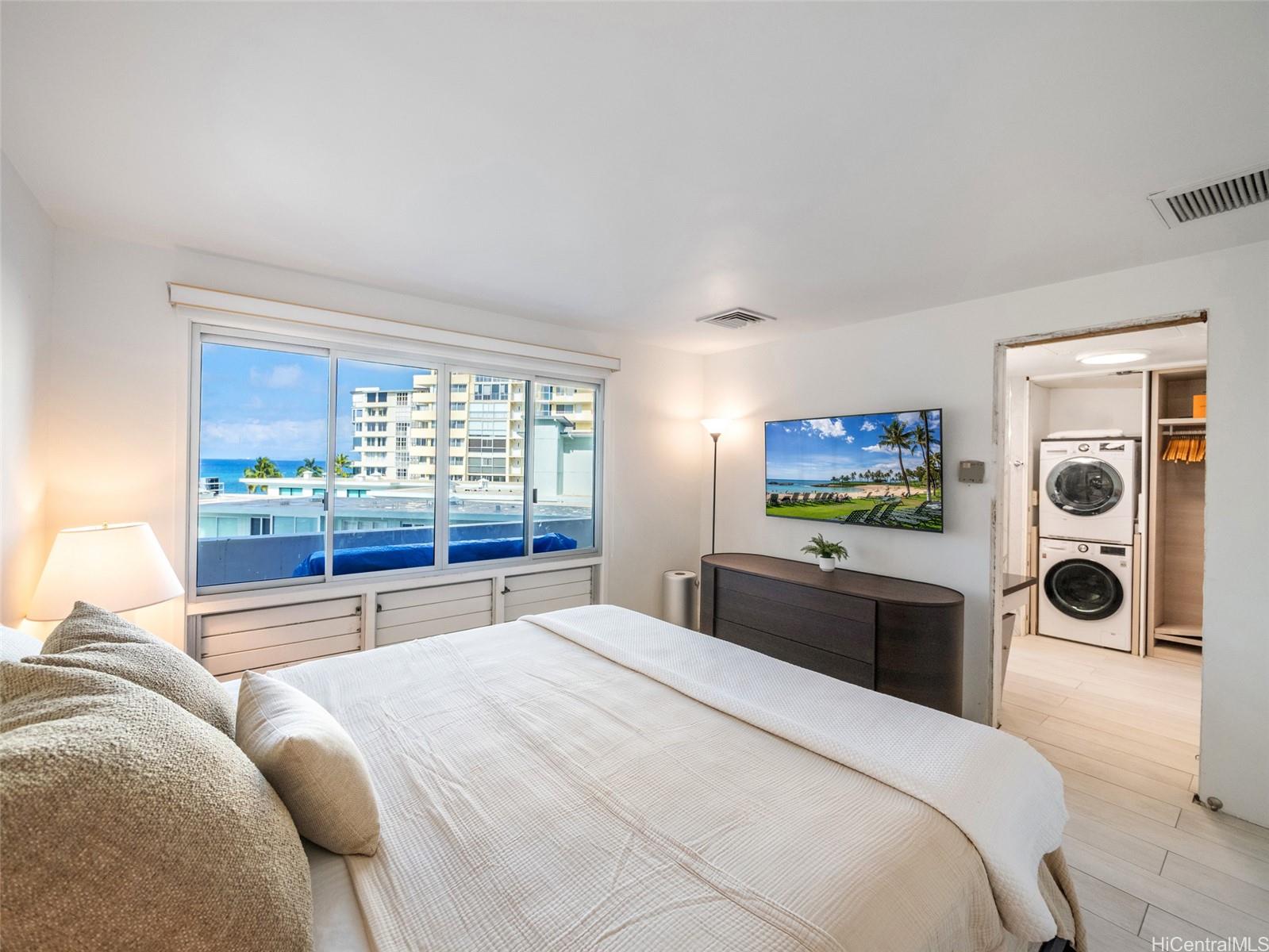 2969 Kalakaua Avenue  Unit 505