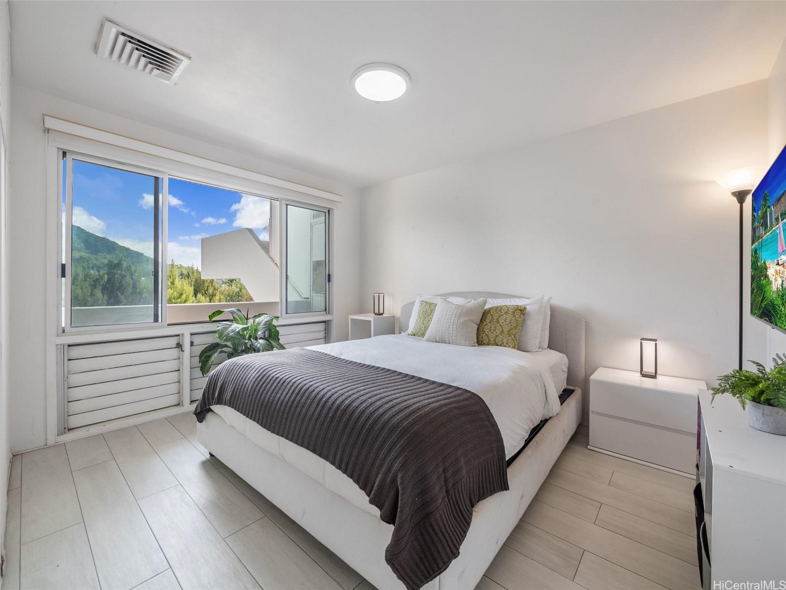 2969 Kalakaua Avenue  Unit 505