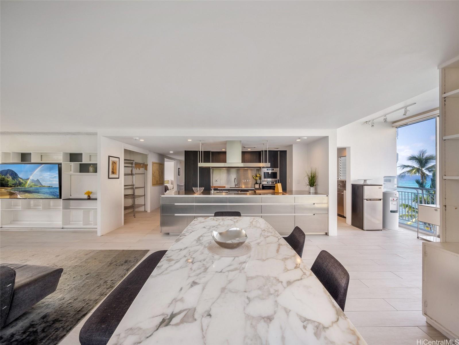 2969 Kalakaua Avenue  Unit 505