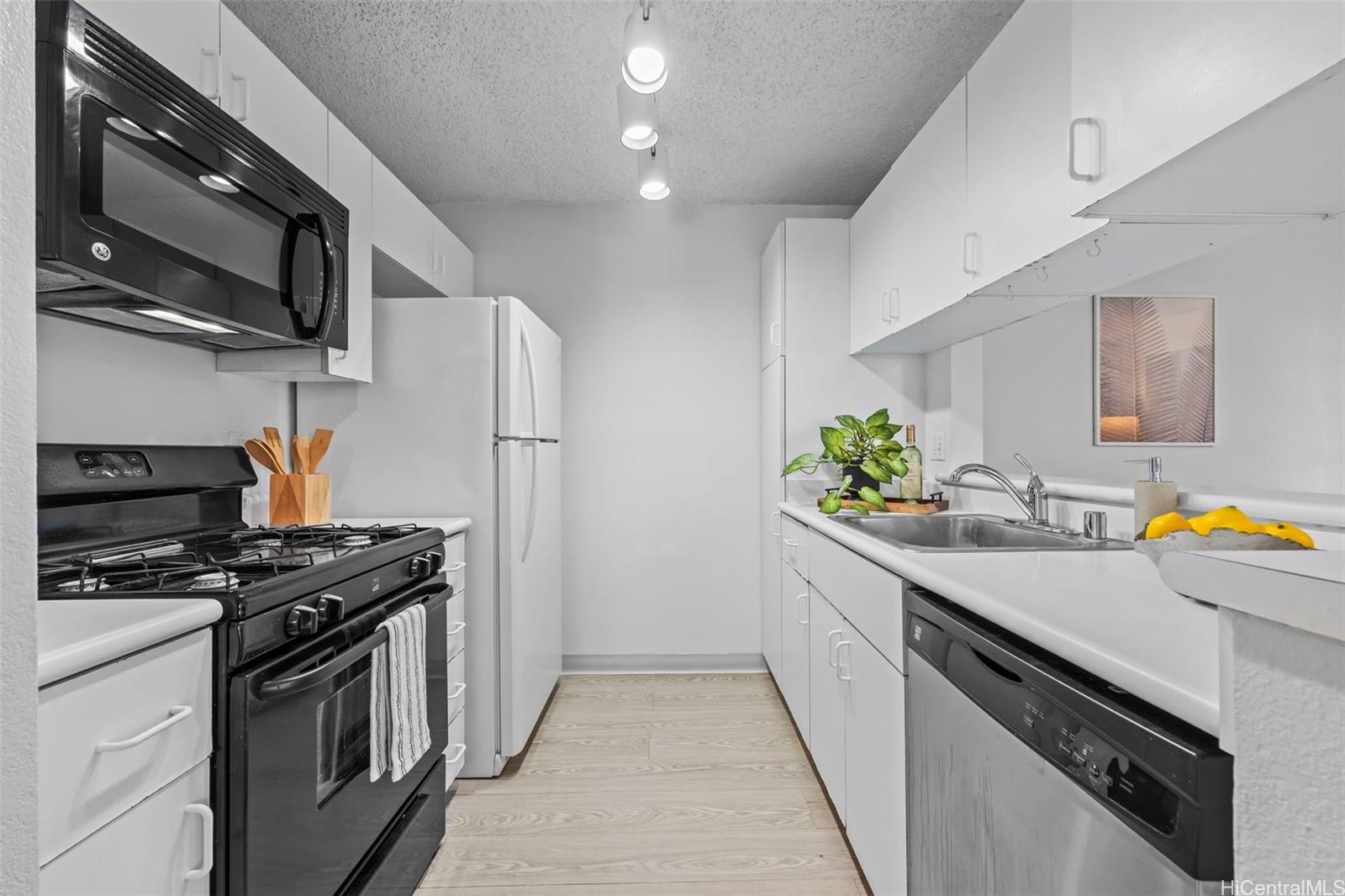 91-290 Hanapouli Circle  Unit 6B