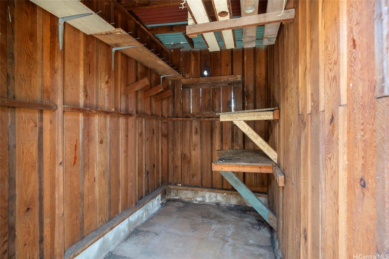 Photo 19 of 25