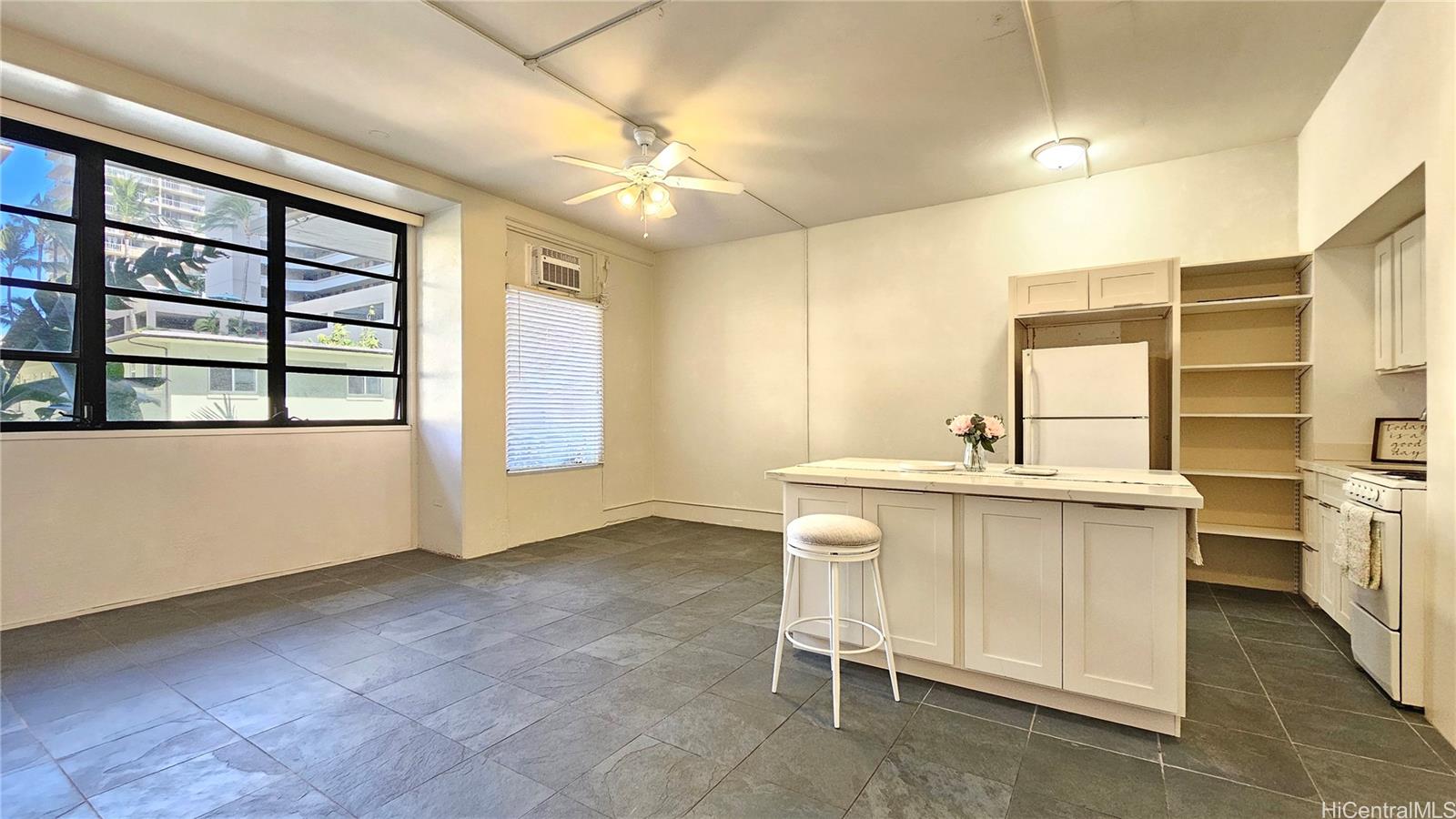 445 Kaiolu Street 104