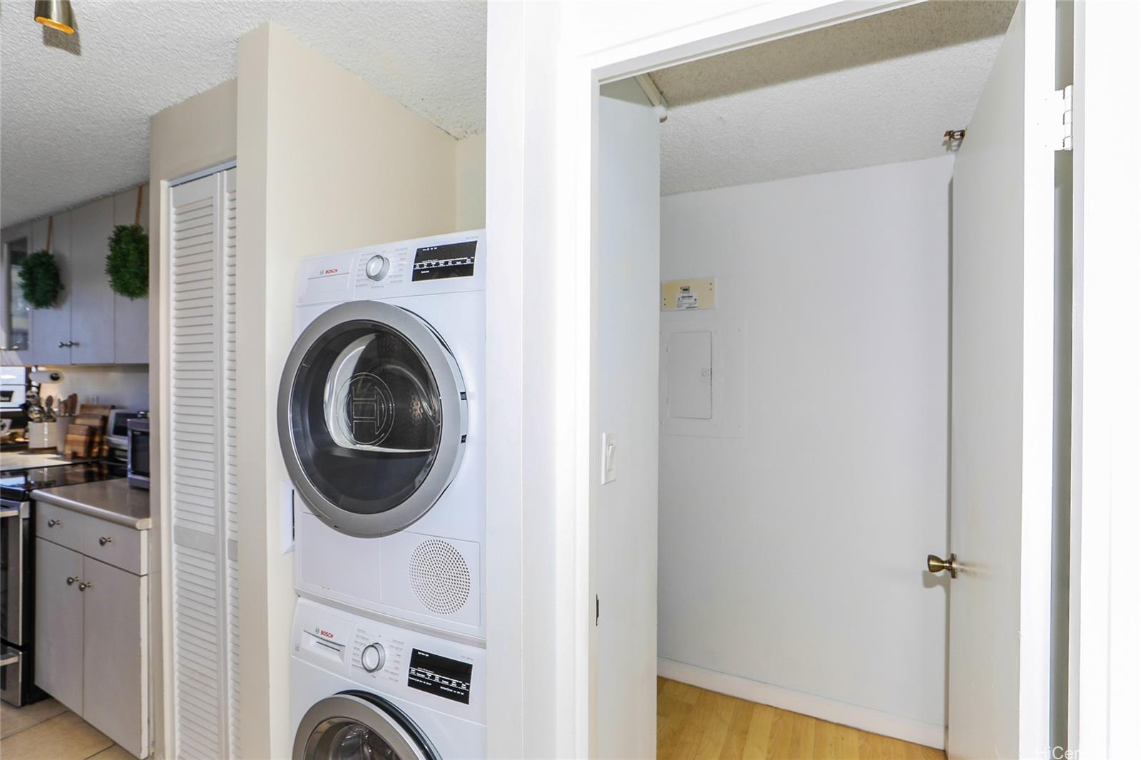 2724 Kahoaloha Lane  Unit 1606