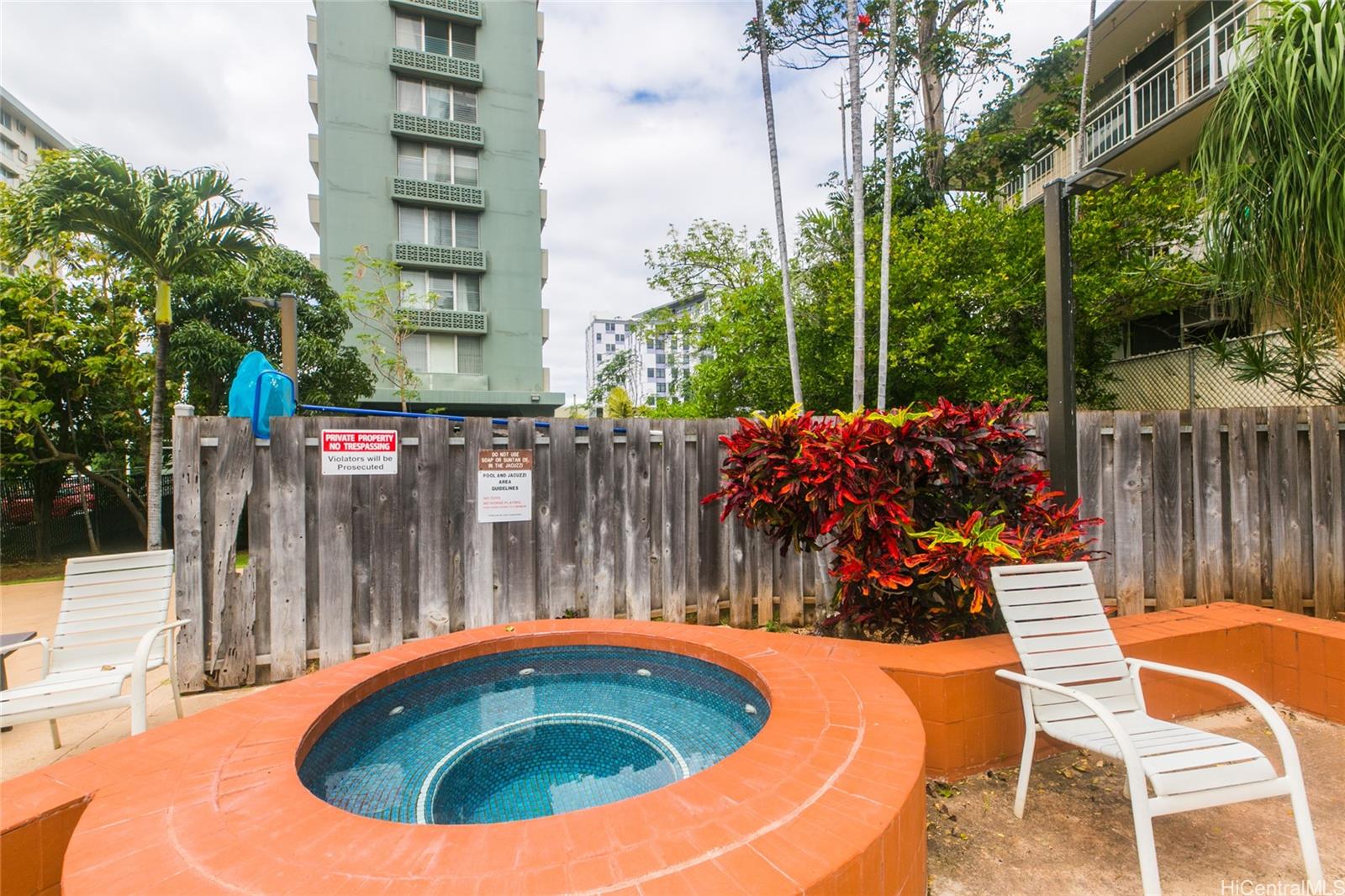 2724 Kahoaloha Lane  Unit 1606