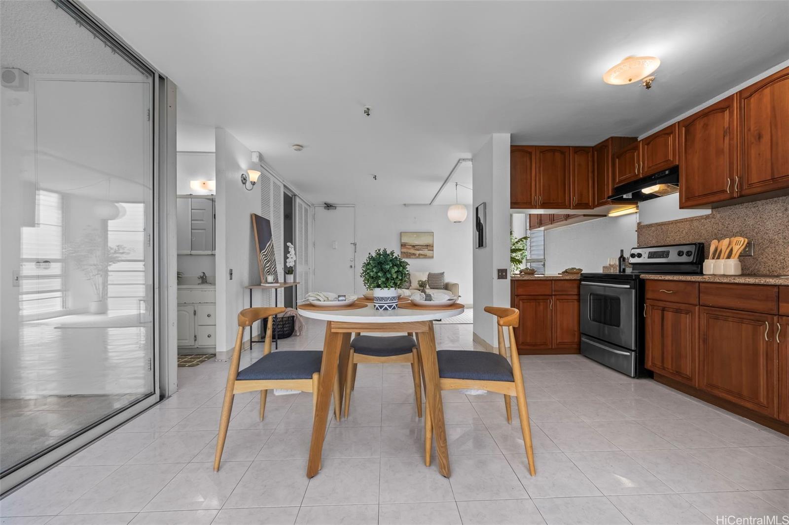 1226 Alexander Street  Unit 501