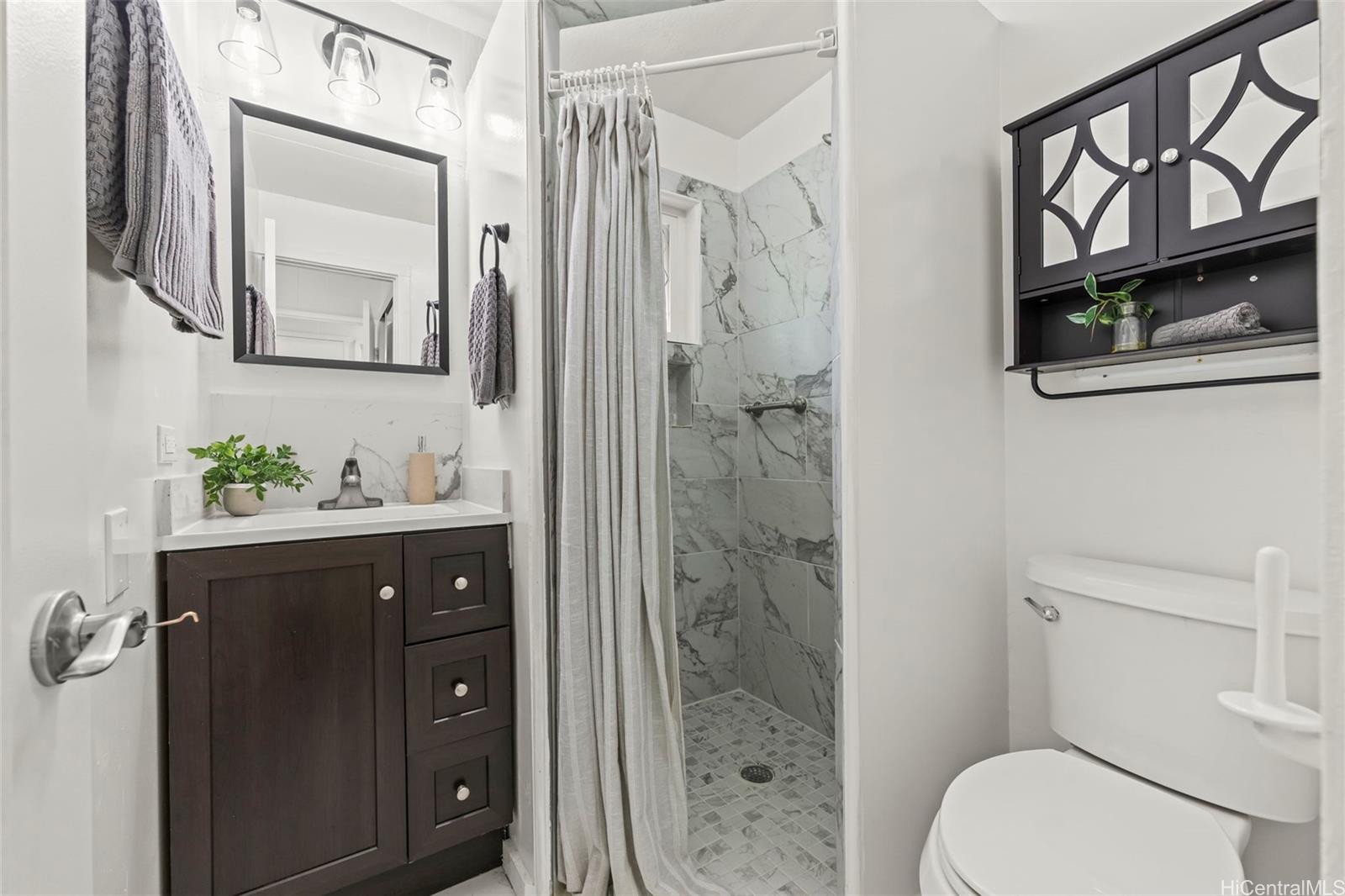 Photo 13 of 19