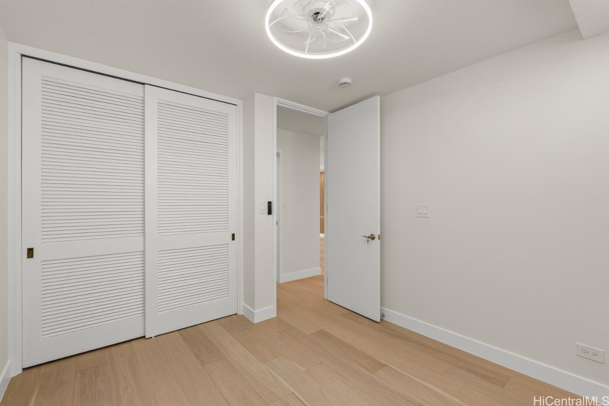 Photo 9 of 25