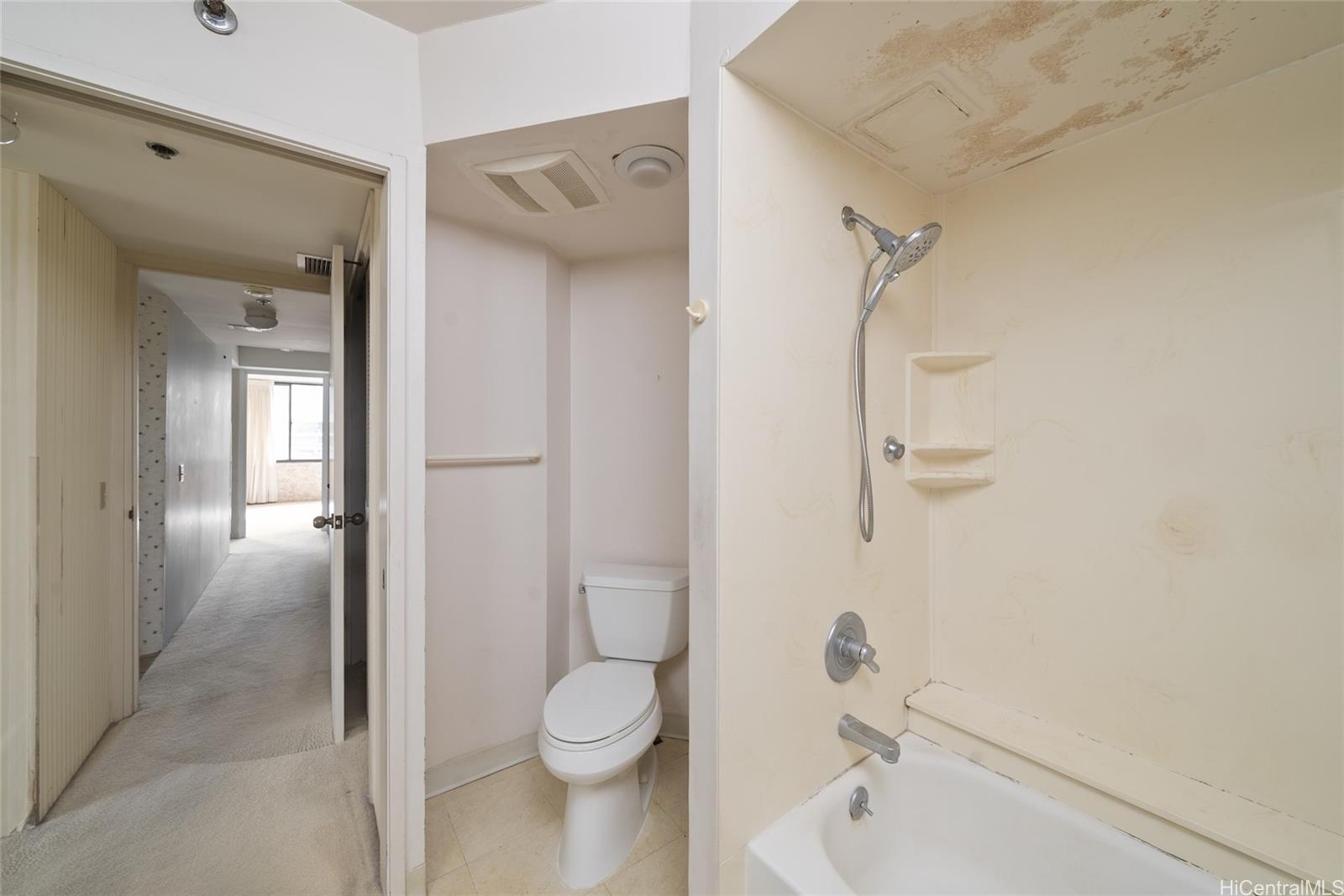 2232 Kapiolani Boulevard  Unit 404