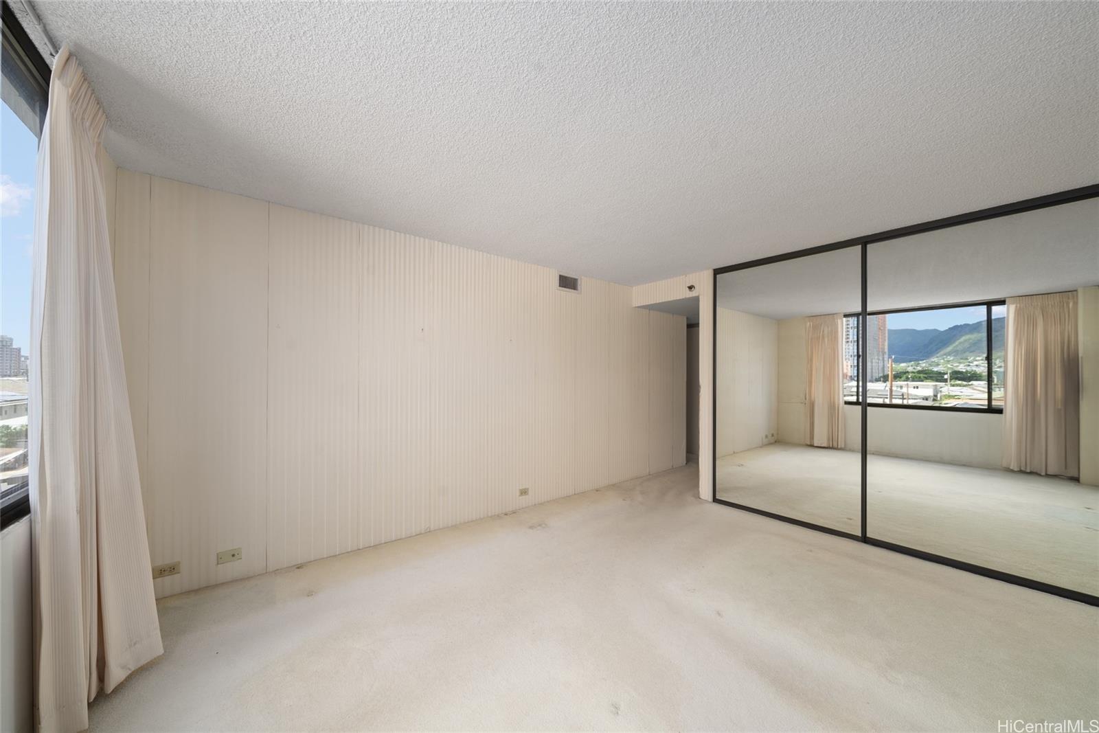 2232 Kapiolani Boulevard  Unit 404