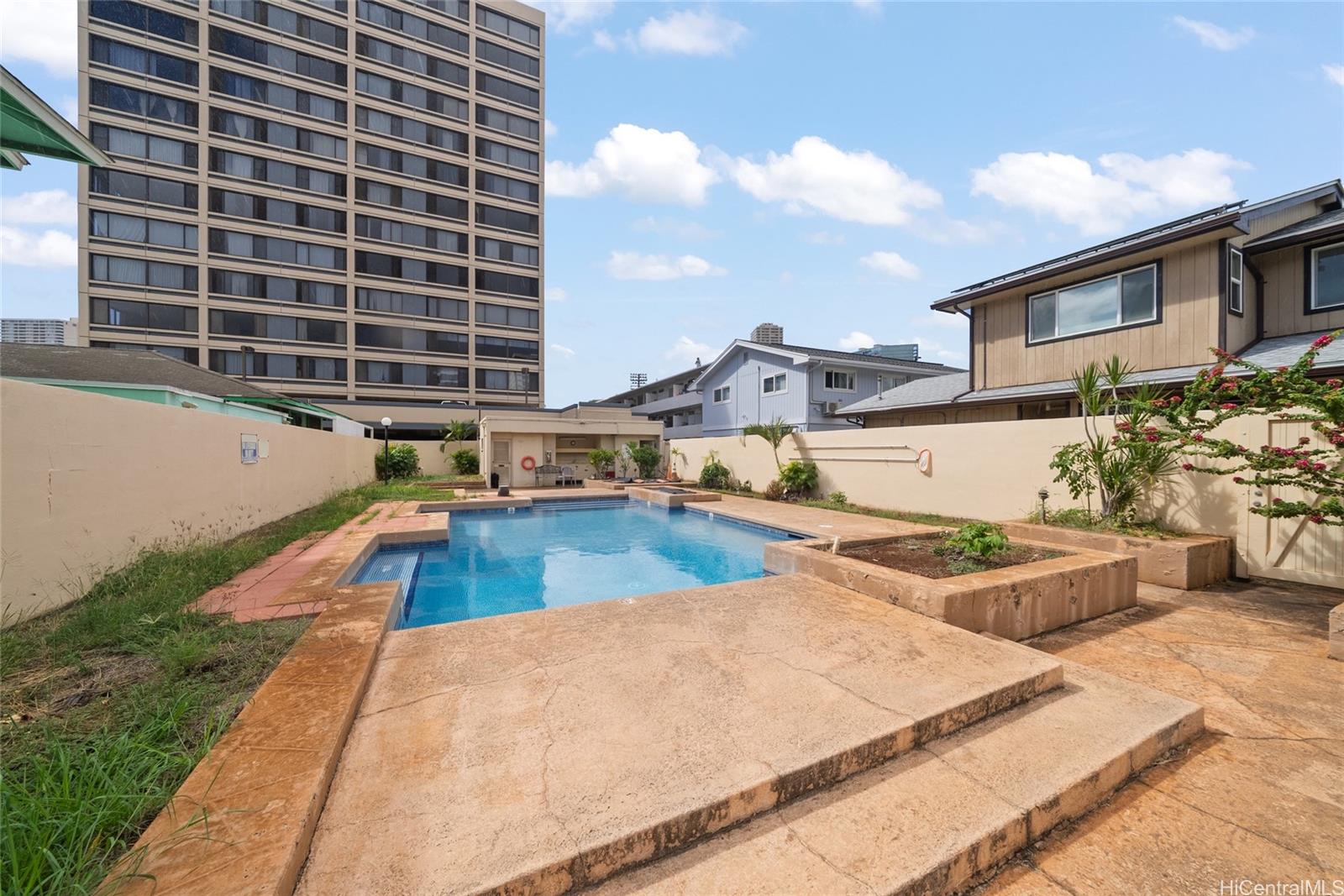 2232 Kapiolani Boulevard  Unit 404