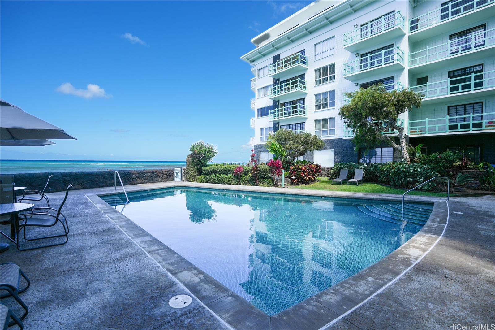 2957 Kalakaua Avenue  Unit 306