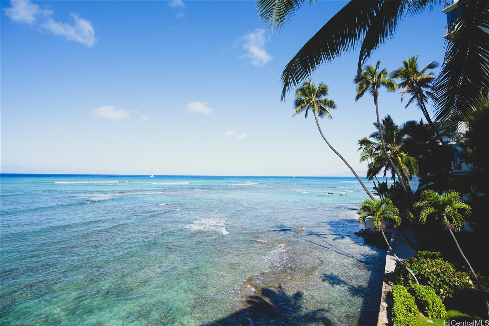 2957 Kalakaua Avenue  Unit 306