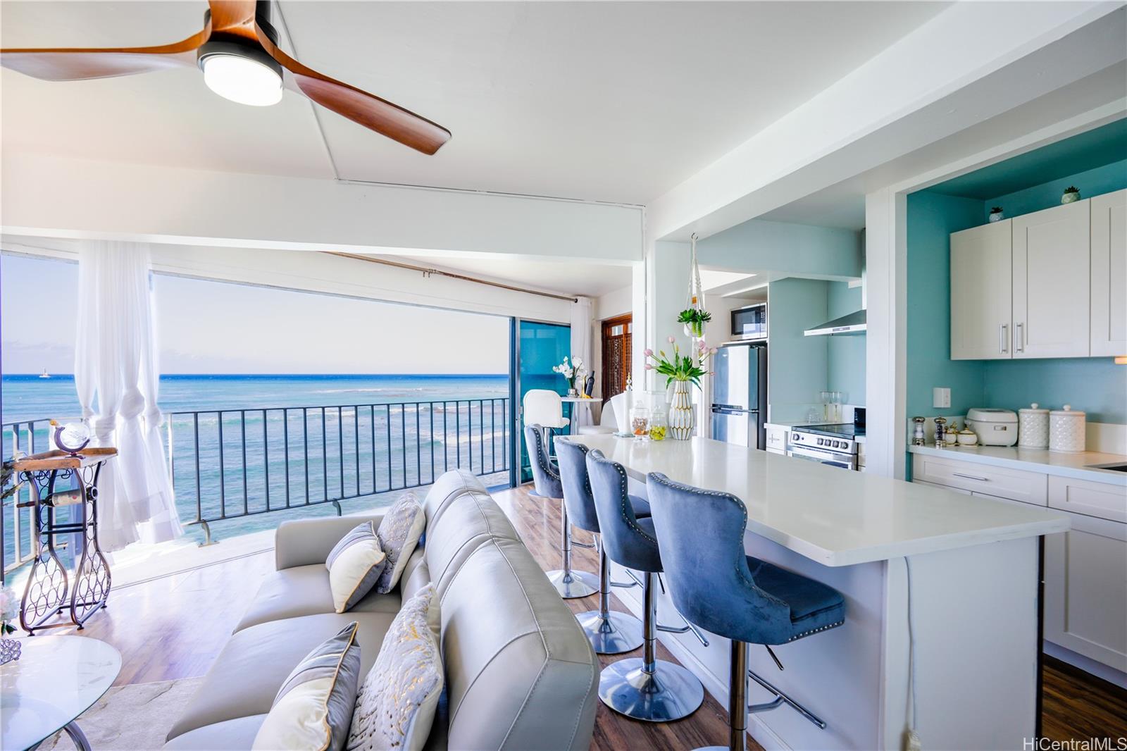 2957 Kalakaua Avenue  Unit 306