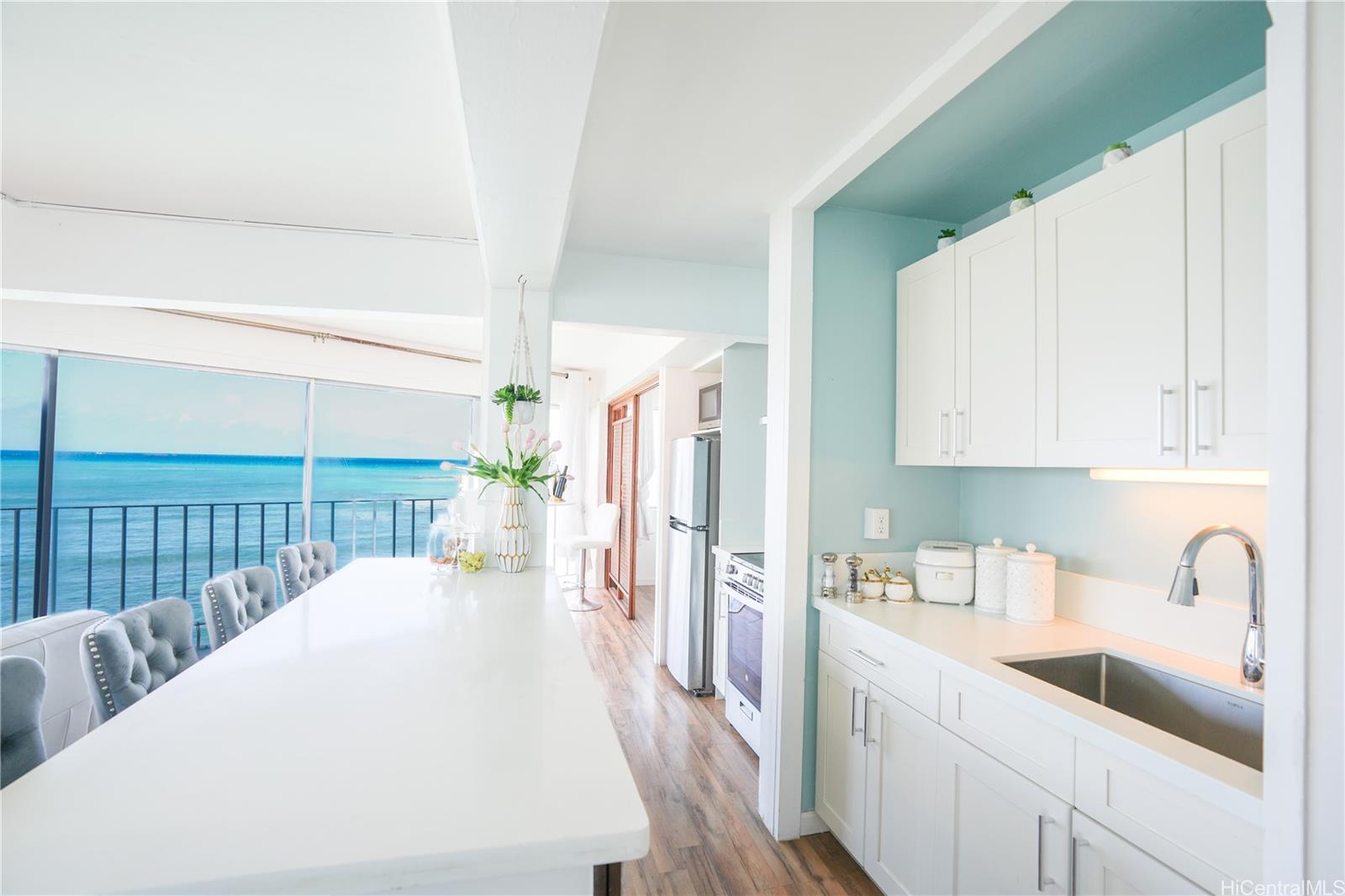 2957 Kalakaua Avenue  Unit 306