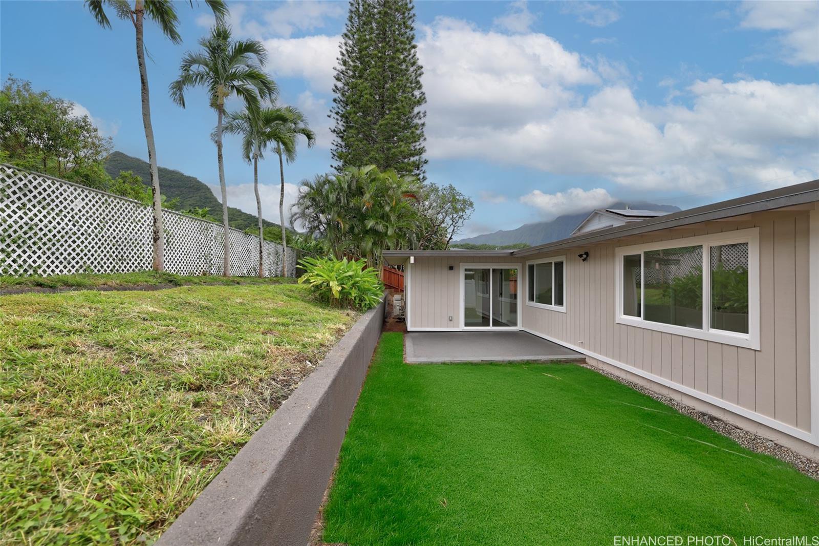 1519 Uluhaku Place