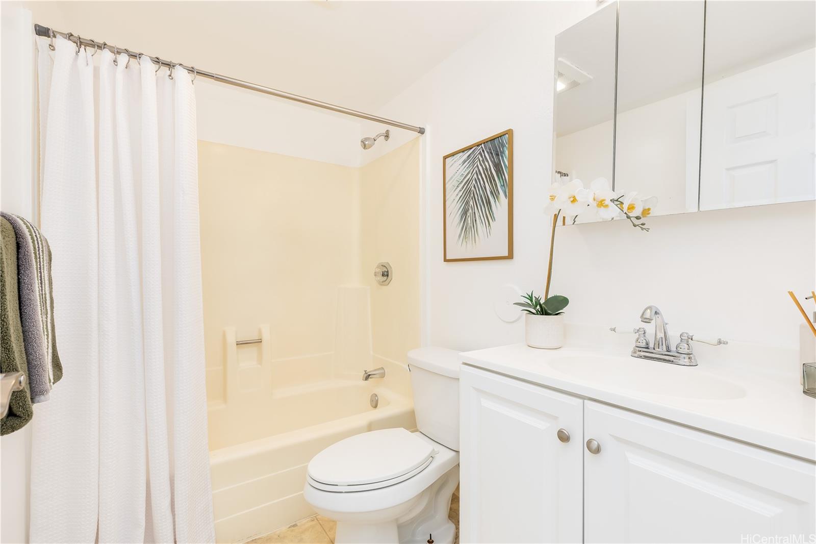 94-345 Hokuahiahi Street  Unit 123