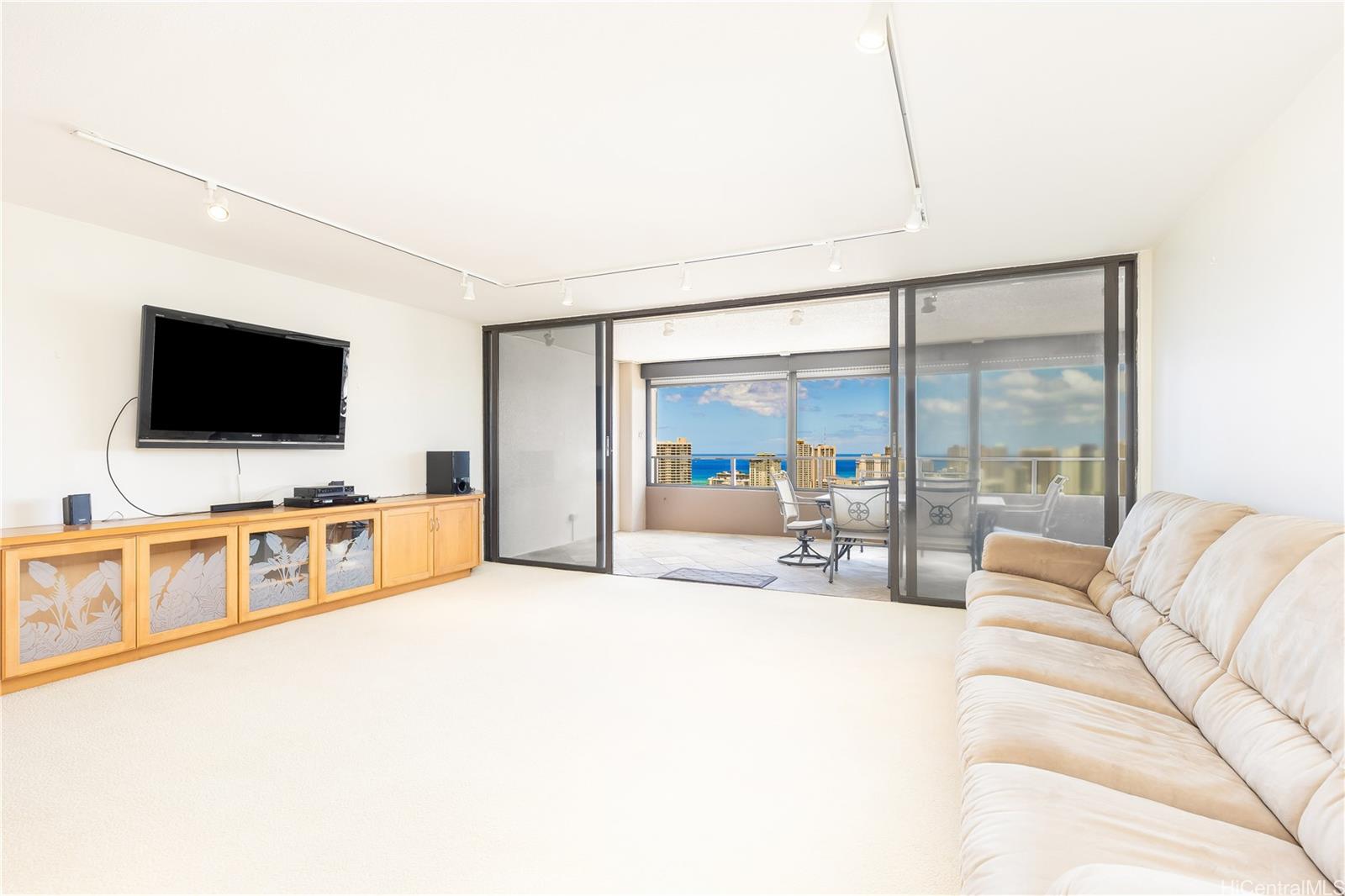 583 Kamoku Street  Unit PH7