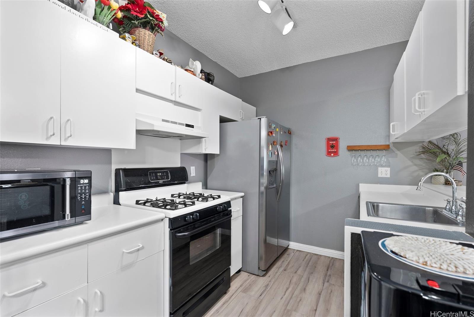 91-609 Puamaeole Street  Unit 34S