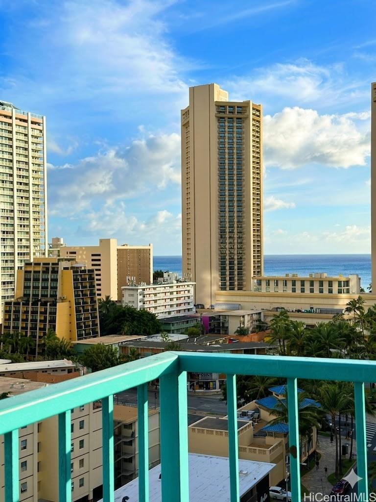 444 Kanekapolei Street 1402