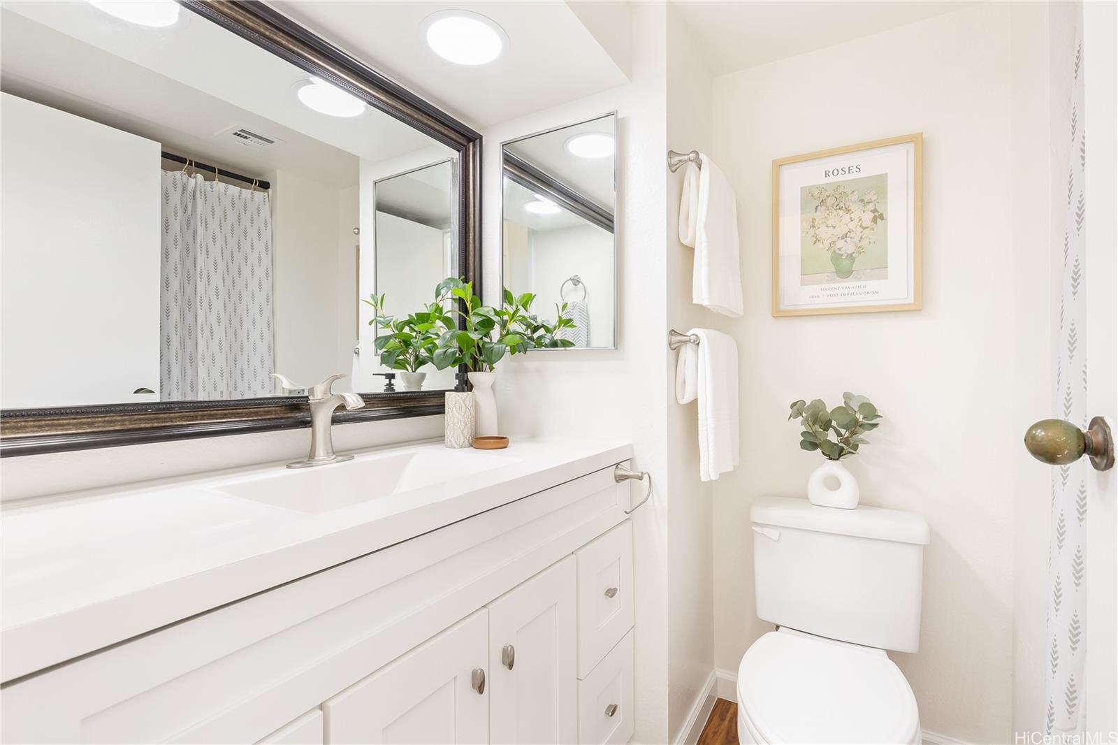 2754 Kuilei Street  Unit 1704